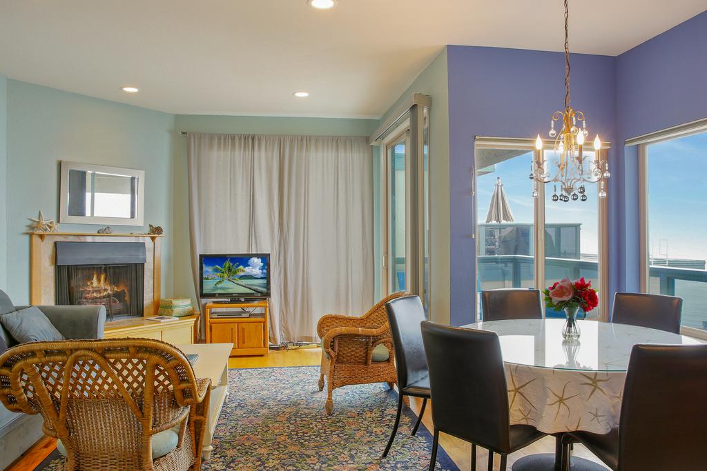 Beachside Condo Getaway - thumb 0