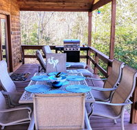 Bear With Us - Two Bedroom Cabin - Accommodation Rooms