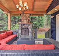 Beautiful Wine Country Home with Lake View by Seattle - Accommodation Rooms