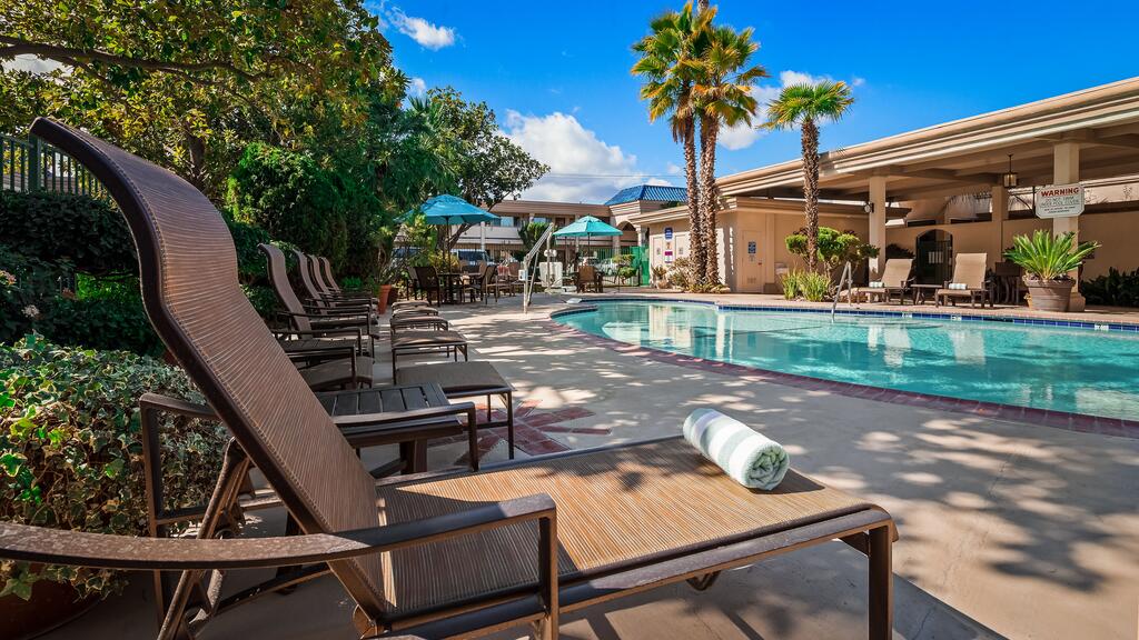 Best Western PLUS Black Oak - thumb 1