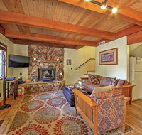 Big Bear Cabin with Large Yard, Near Lake & Slopes - Accommodation Rooms