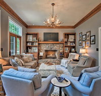 Boone Home with Hot Tub - Near App Ski & Sugar Mtn! - Accommodation Rooms