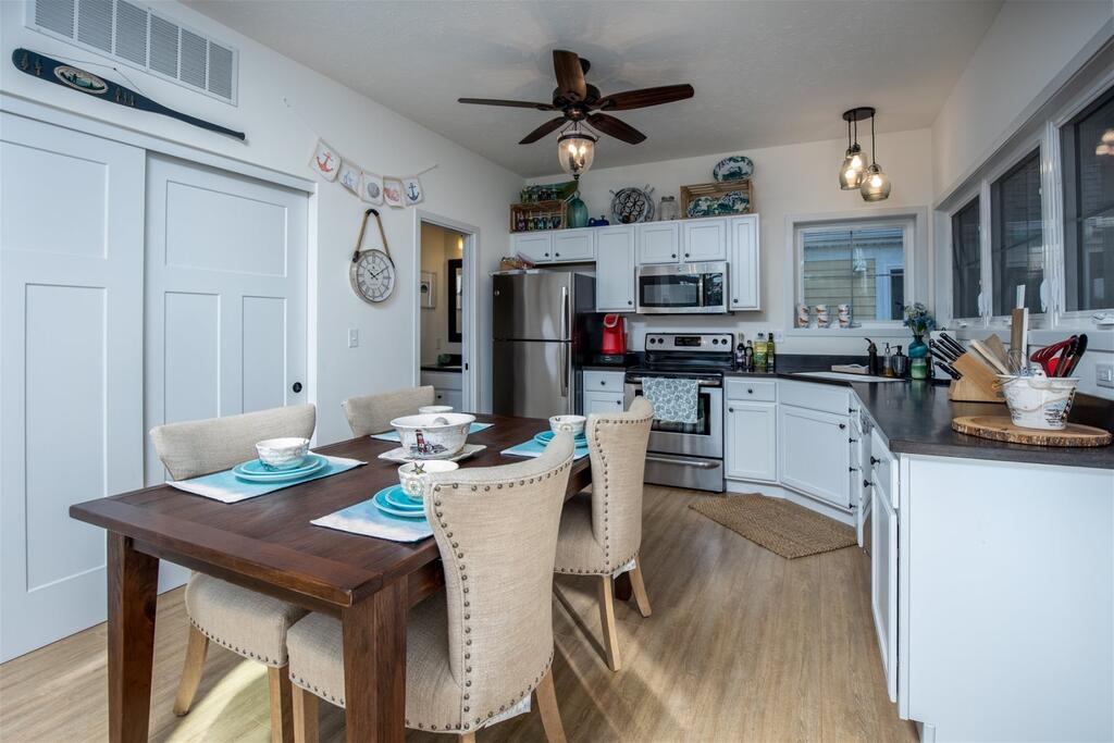 Bow-Wow On The River #5