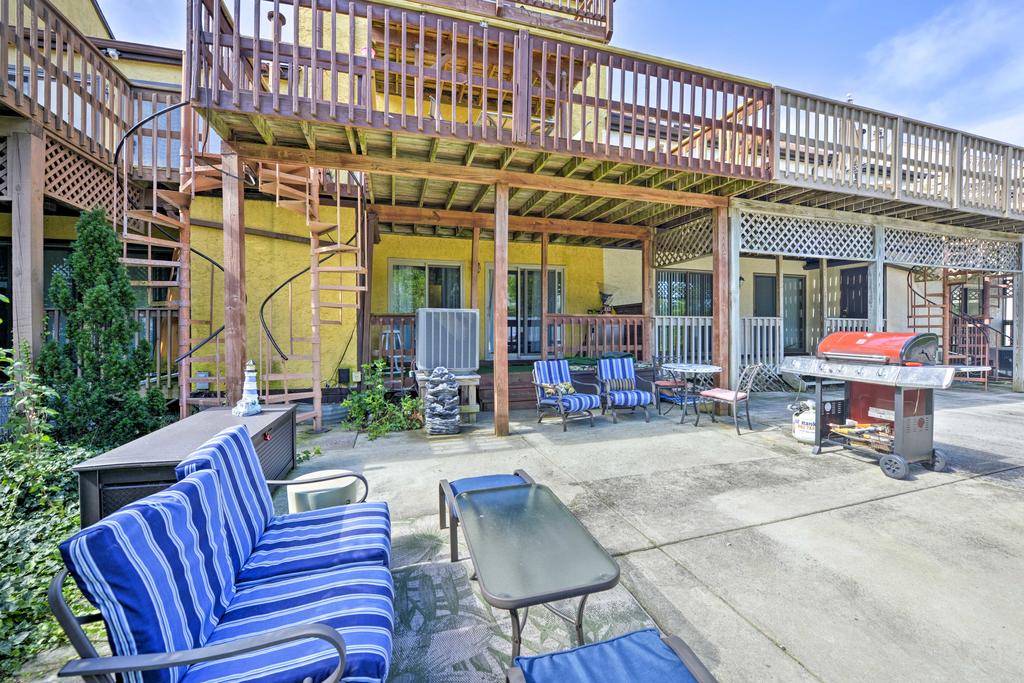 Brigantine Beach Block Townhome With 3 Balconies! - thumb 2