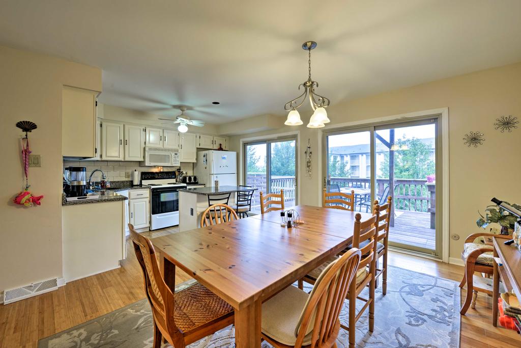 Brigantine Beach Block Townhome With 3 Balconies! - thumb 1