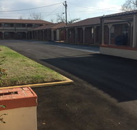 Budget Host Inn - Accommodation Rooms