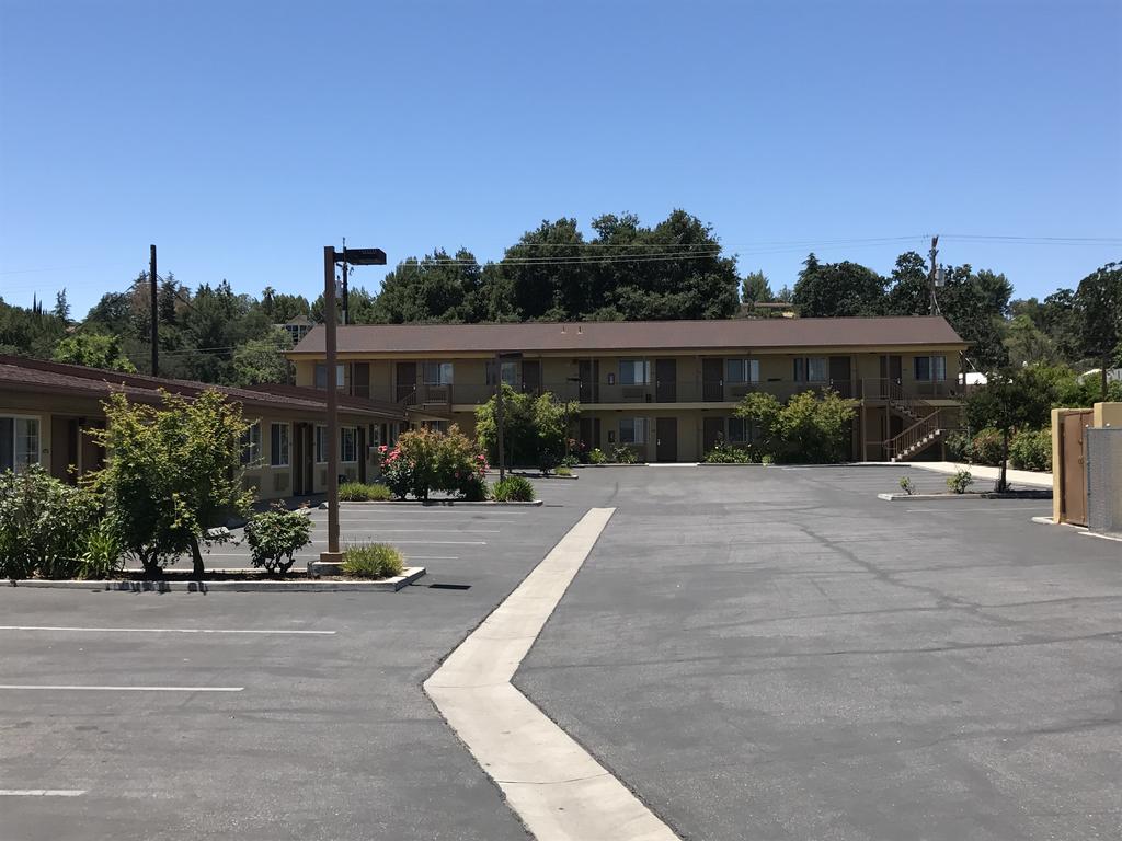 Budget Inn - thumb 3