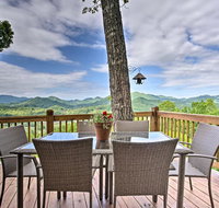 Burnsville Cottage with Deck & Blue Ridge Mtn Views! - Accommodation Rooms