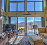 Burnsville House with Deck & 180-Degree Mtn Views! - Accommodation Rooms