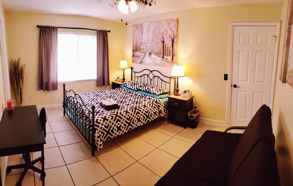 C Private Master Bed/Bath - thumb 1