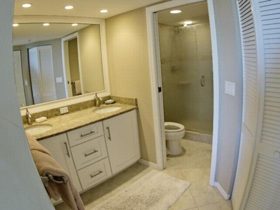 C201 Condo - thumb 3