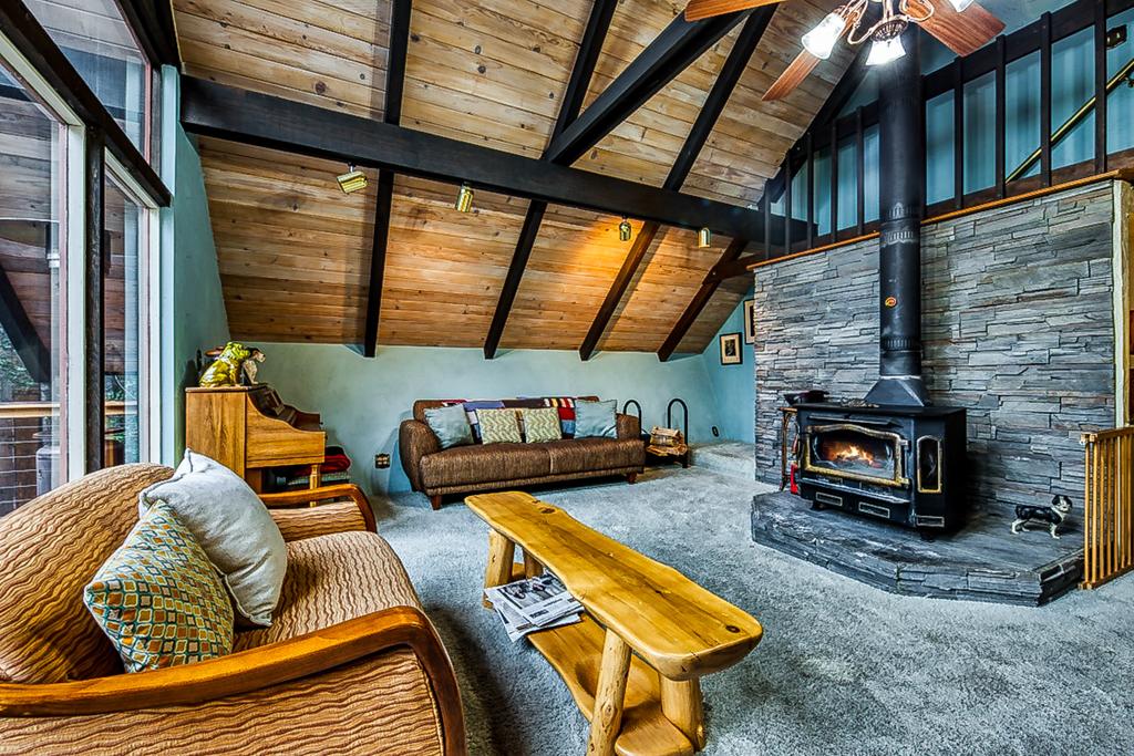 Cabin On A Hill - thumb 3