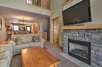 Cabin on Lake w/Deck  Forest Views Less Than 2 Mi to Golf Accommodation Rooms