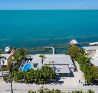 Caribbean Sunset 3bed/3bath with private pool & dockage - Accommodation Rooms