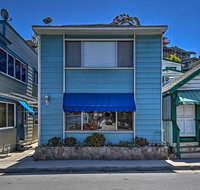 Catalina Island Duplex - Steps to Beach and Pier - Accommodation Rooms