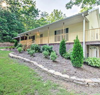 Cedar Mountain House on 12 Acres - Near Trails - Accommodation Rooms