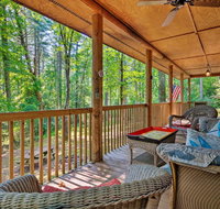 Cedar Mountain Log Cabin - 4 Mi DuPont State Forest - Accommodation Rooms