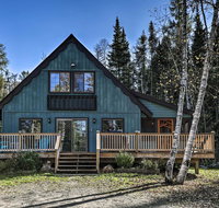 Charming Lake Placid Chalet with Deck and Fireplace! - Accommodation Rooms