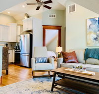 Chic Carriage house near old town with free bikes! - Accommodation Rooms