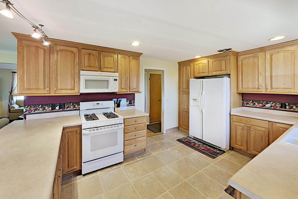 Classic Alpine Gem - Near Dining, U Of U & Skiing Home - thumb 3