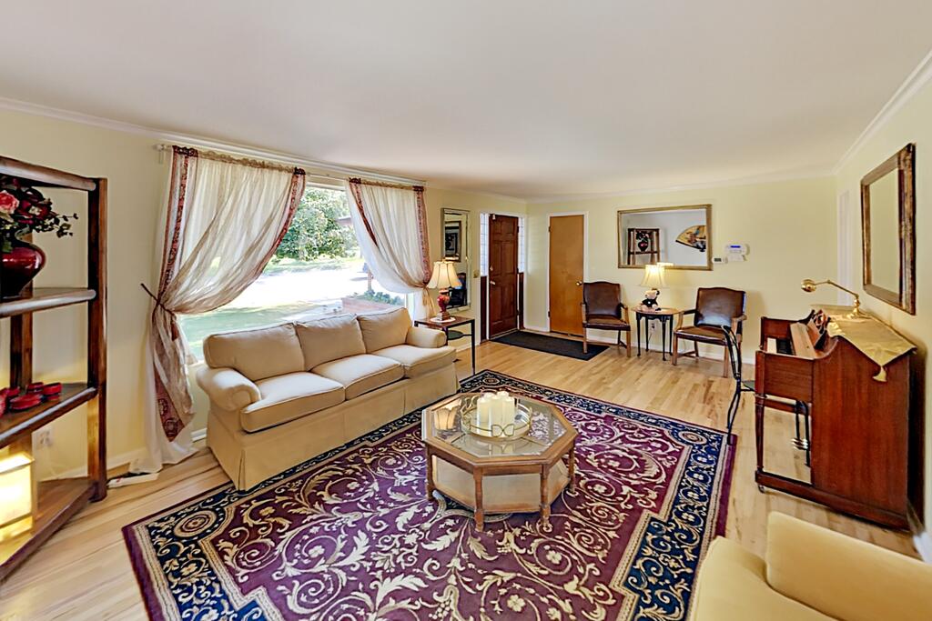 Classic Alpine Gem - Near Dining, U Of U & Skiing Home - thumb 1