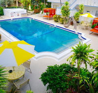 Club Lux Resort By The Beach - Accommodation Rooms