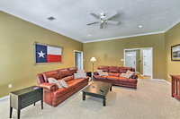 College Station Home with Yard - 5 Mins to A and M Accommodation Rooms