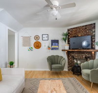 Comfortable Home, Amazing Location! - Accommodation Rooms
