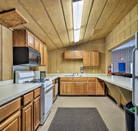 Condo 5Mi to Boyne & Golf, Walk to Lake Mich! - Accommodation Rooms