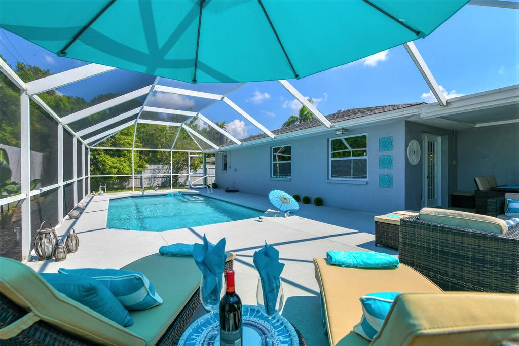 Contemporary Pool Villa II - Private Beach - Heated Pool - Free Wifi - thumb 3