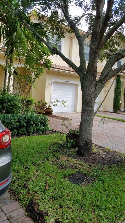 Cozy And Competitively Priced Home - thumb 2