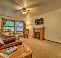 Cozy Angler's Apt - Steps to Trout Fishing River - Accommodation Rooms