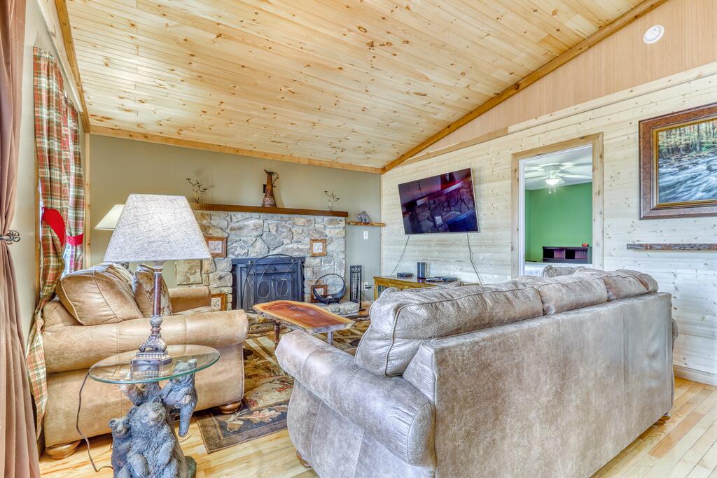 Cozy Cabin - thumb 1