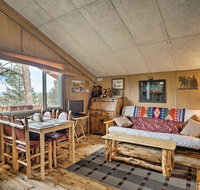 Cozy Cabin with Mtn Views - 4 Mi to Nat'l Monument - Accommodation Rooms