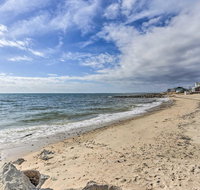 Cozy Dennis Port Condo with Patio-Walk to Beach and Pool - Accommodation Rooms