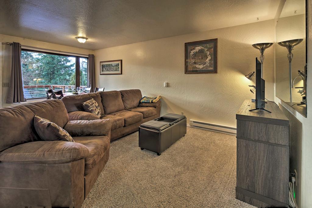 Cozy Retreat With Fire Pit - Near Mendenhall Glacier - thumb 0