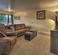Cozy Retreat with Fire Pit - Near Mendenhall Glacier - Accommodation Rooms