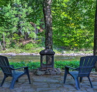 Creekfront Home with Deck in Livingston Manor - Accommodation Rooms