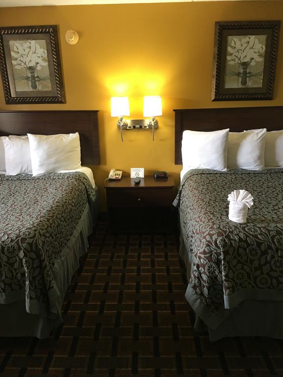 Days Inn By Wyndham Orange City/Deland - thumb 1