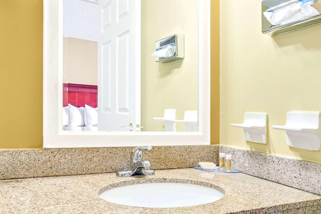 Days Inn By Wyndham Orange City/Deland - thumb 3