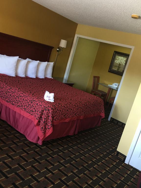 Days Inn By Wyndham Orange City/Deland - thumb 2