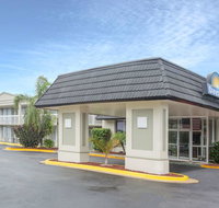 Days Inn by Wyndham Titusville Kennedy Space Center - Accommodation Rooms