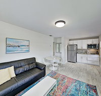Deerfield Beach Retreat - Walk to Beach  Eateries apts - Accommodation Rooms