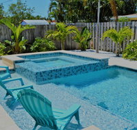 DEERFIELD-PRIVATE RESORT STYLE HOME MINS TO THE BEACH - Accommodation Rooms