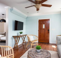Downtown Charleston House - One block from King Street! - Accommodation Rooms
