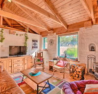 Eclectic Adobe Crestone Cottage w/PatioYard - Accommodation Rooms