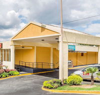 Econo Lodge Conley - Accommodation Rooms