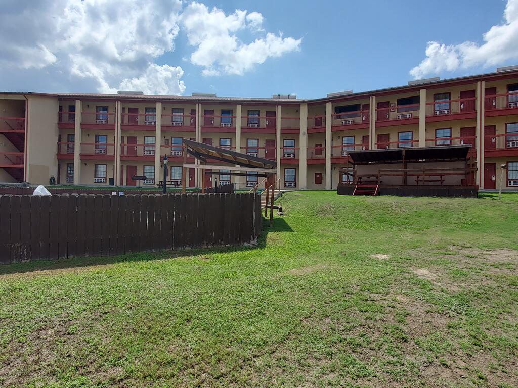 Econo Lodge Junction - thumb 0