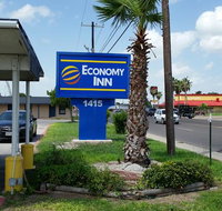 Economy Inn Kingsville - Accommodation Rooms