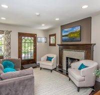 Exquisite Remodeled Sugarhouse Cottage with Hot Tub Foosball Fire Pit - Accommodation Rooms